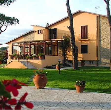 B&B Villa Acero Марина-ді-Каррара Екстер'єр фото
